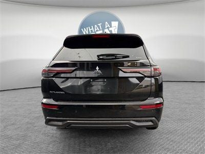 2026 Mitsubishi Outlander ES