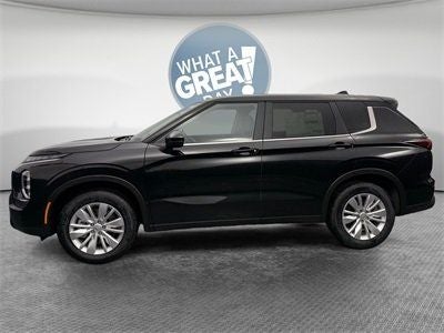 2026 Mitsubishi Outlander ES