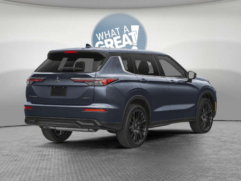 2027 Mitsubishi Outlander LE