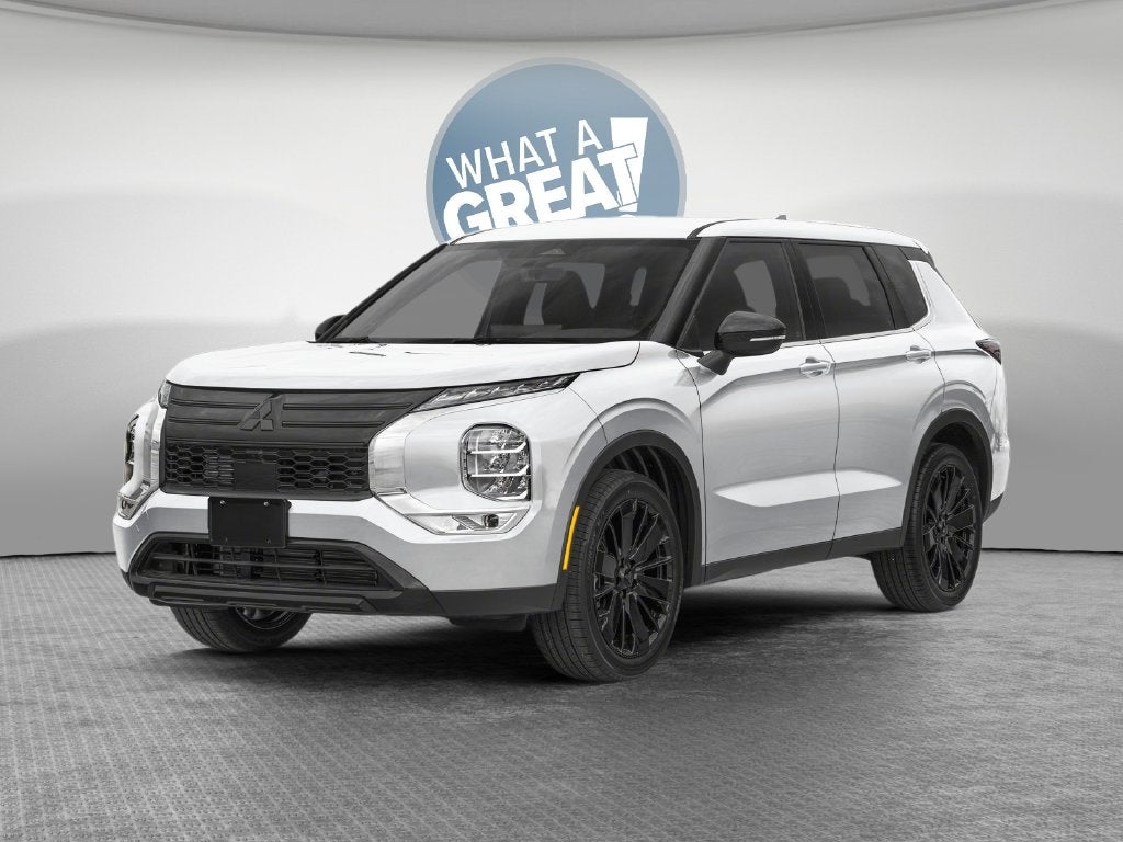 2027 Mitsubishi Outlander LE
