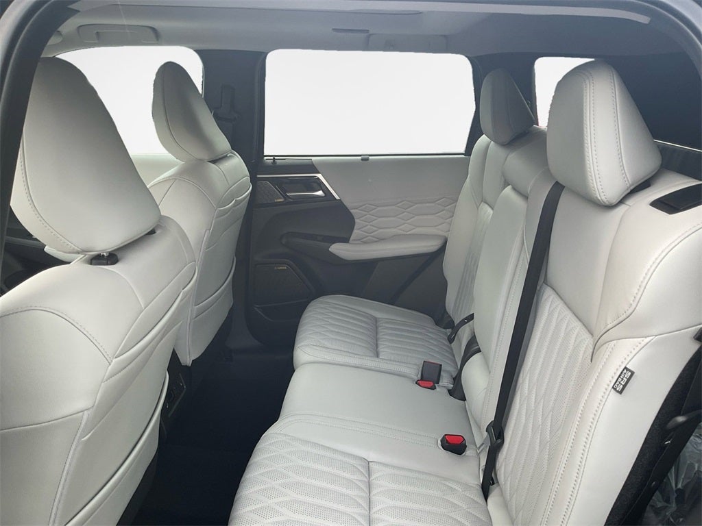 2025 Mitsubishi Outlander SEL