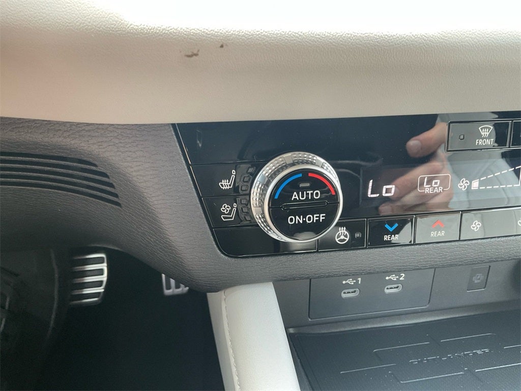 2025 Mitsubishi Outlander SEL