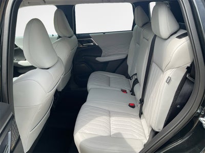 2025 Mitsubishi Outlander SEL