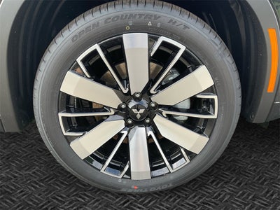 2025 Mitsubishi Outlander SEL