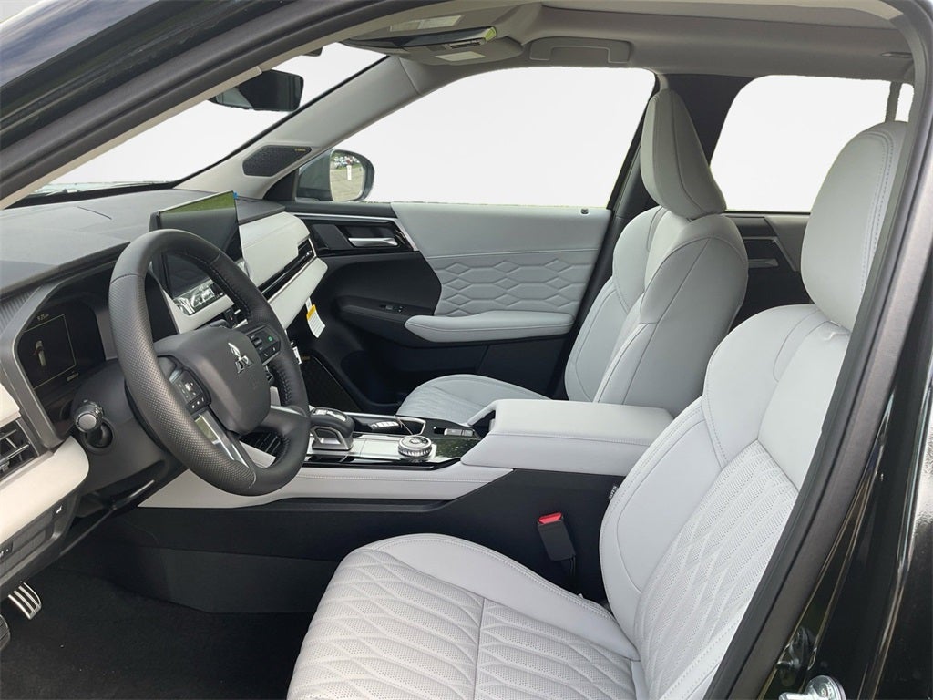 2025 Mitsubishi Outlander SEL