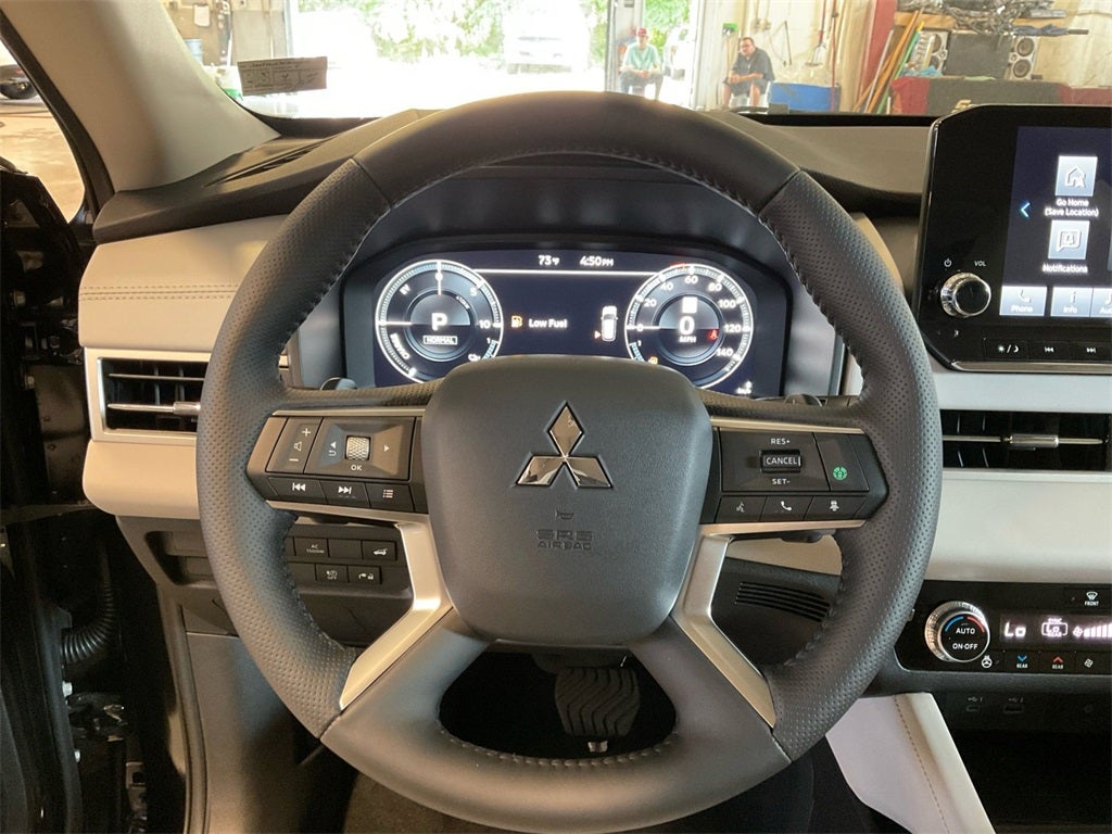 2025 Mitsubishi Outlander Plug-In Hybrid SEL