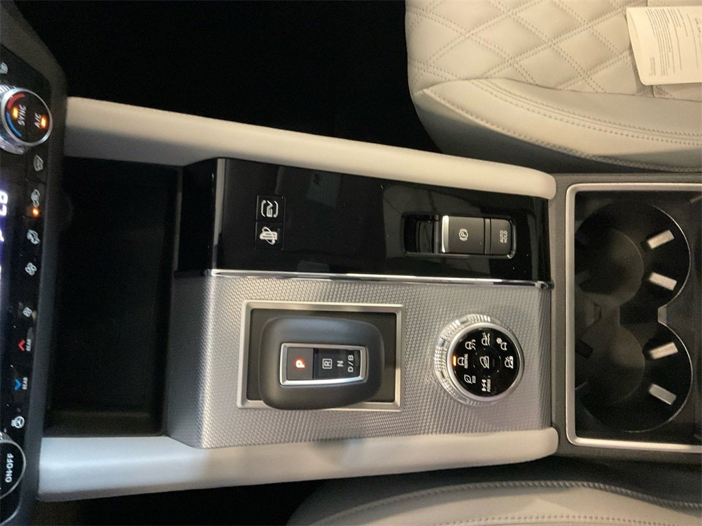 2025 Mitsubishi Outlander Plug-In Hybrid SEL