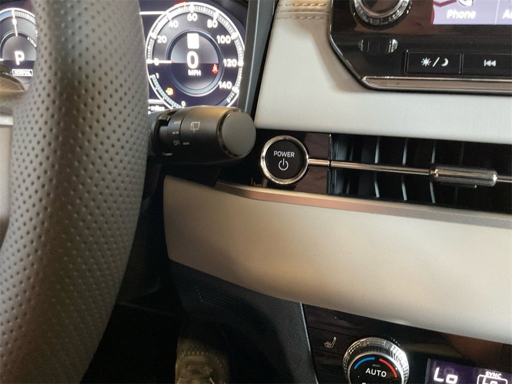 2025 Mitsubishi Outlander Plug-In Hybrid SEL