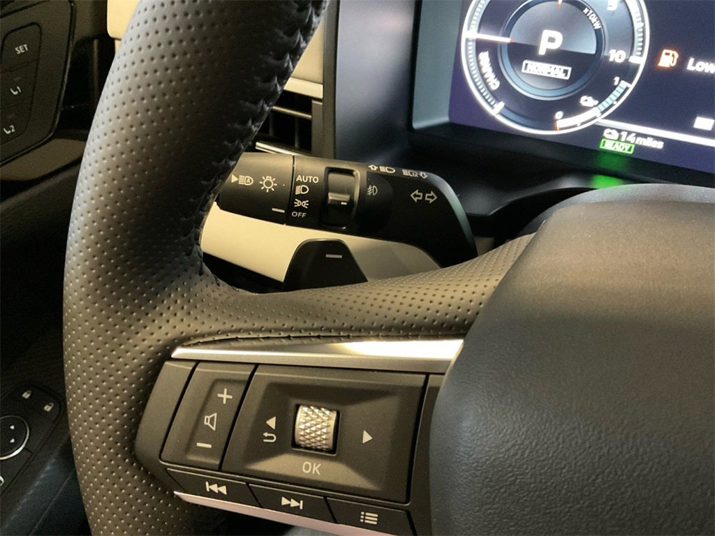 2025 Mitsubishi Outlander Plug-In Hybrid SEL