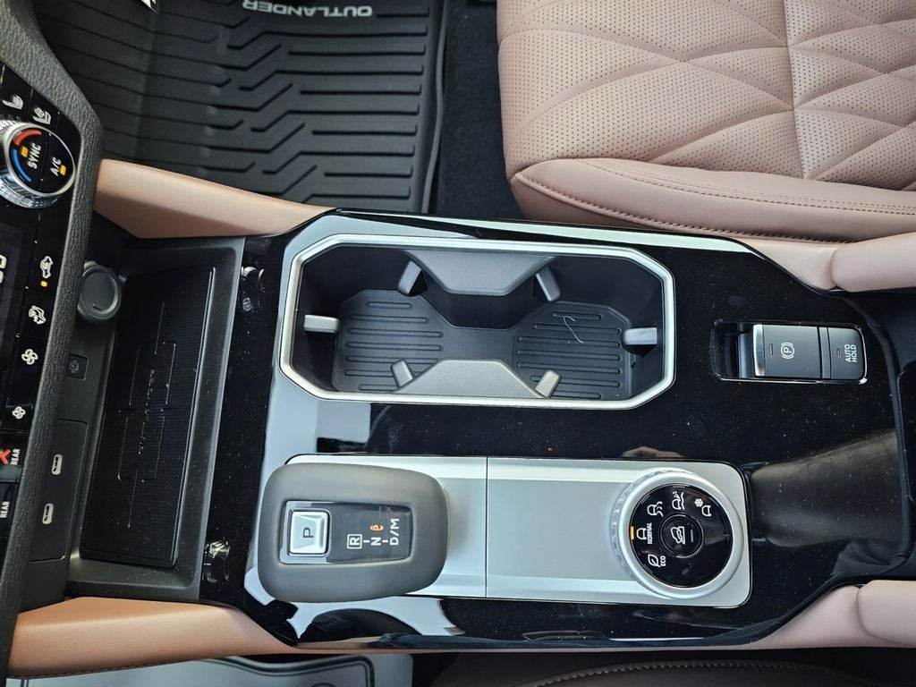 2025 Mitsubishi Outlander SEL