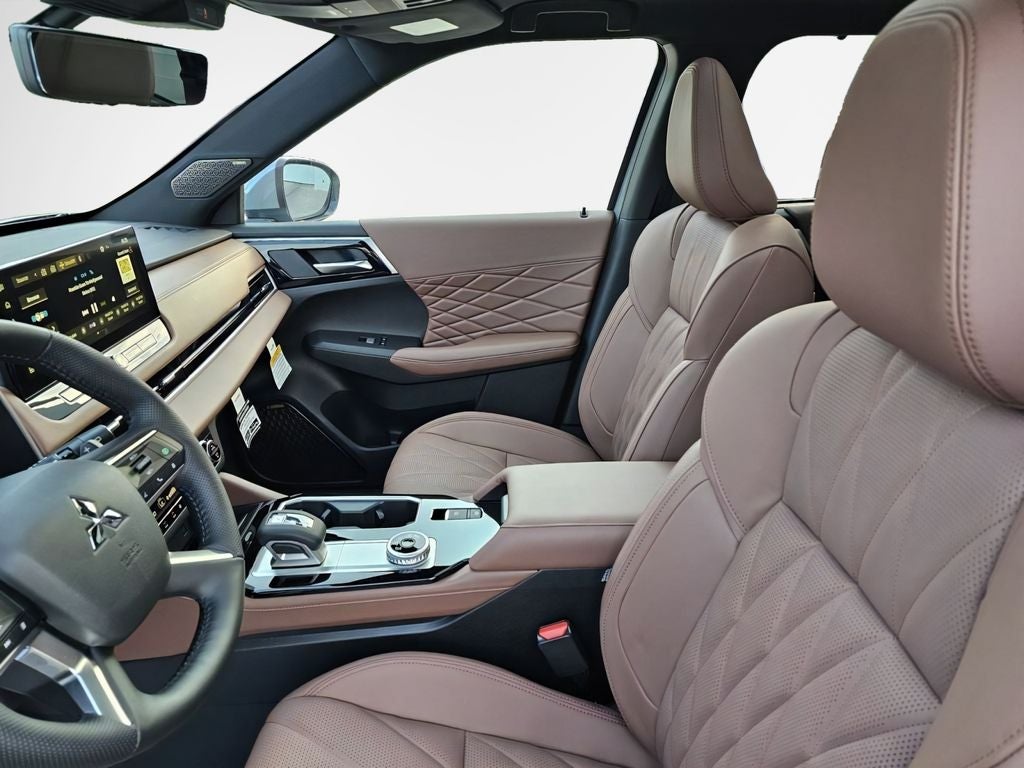 2025 Mitsubishi Outlander SEL