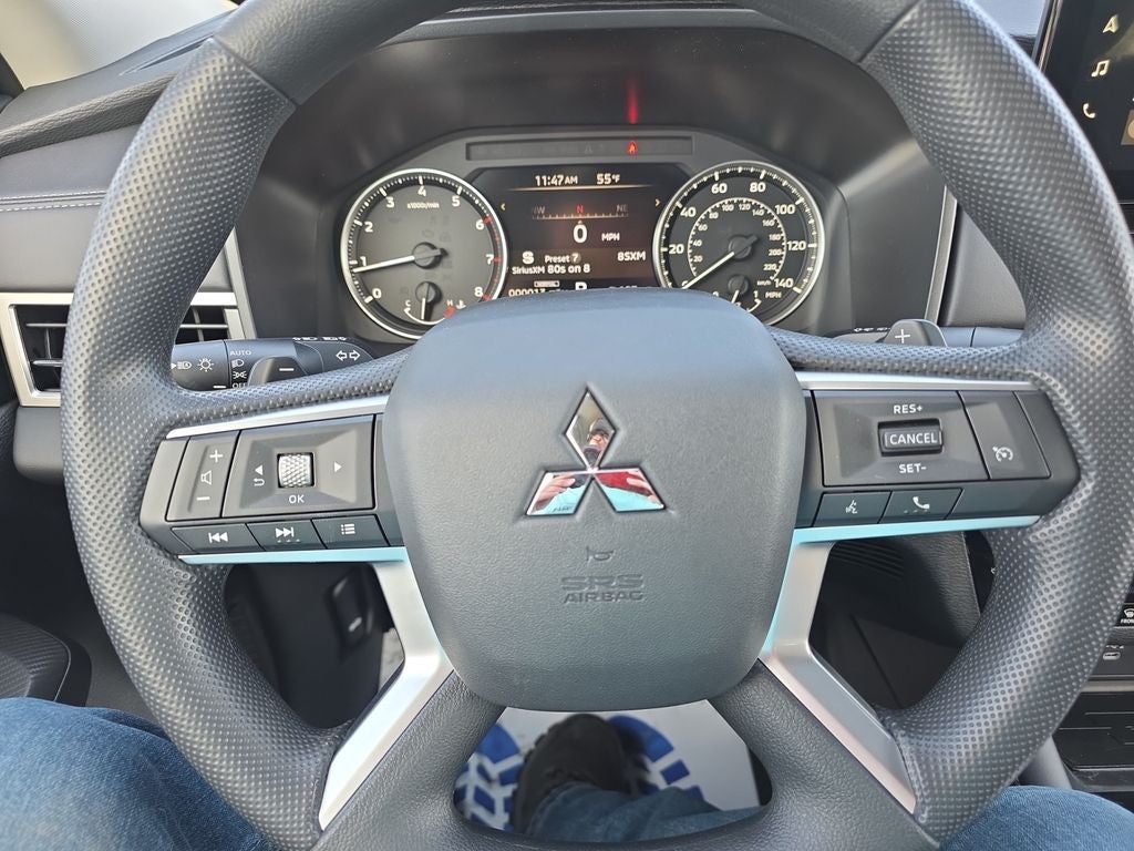 2026 Mitsubishi Outlander ES