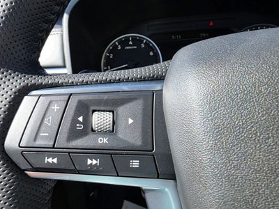 2025 Mitsubishi Outlander Base