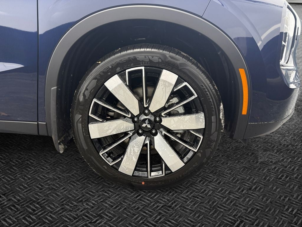 2026 Mitsubishi Outlander Base