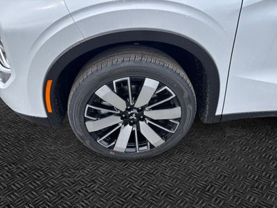 2026 Mitsubishi Outlander Base
