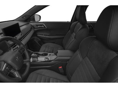 2027 Mitsubishi Outlander SE