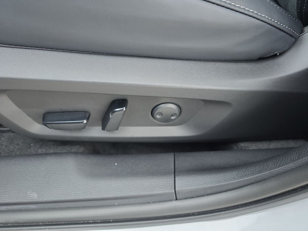 2026 Mitsubishi Outlander Base