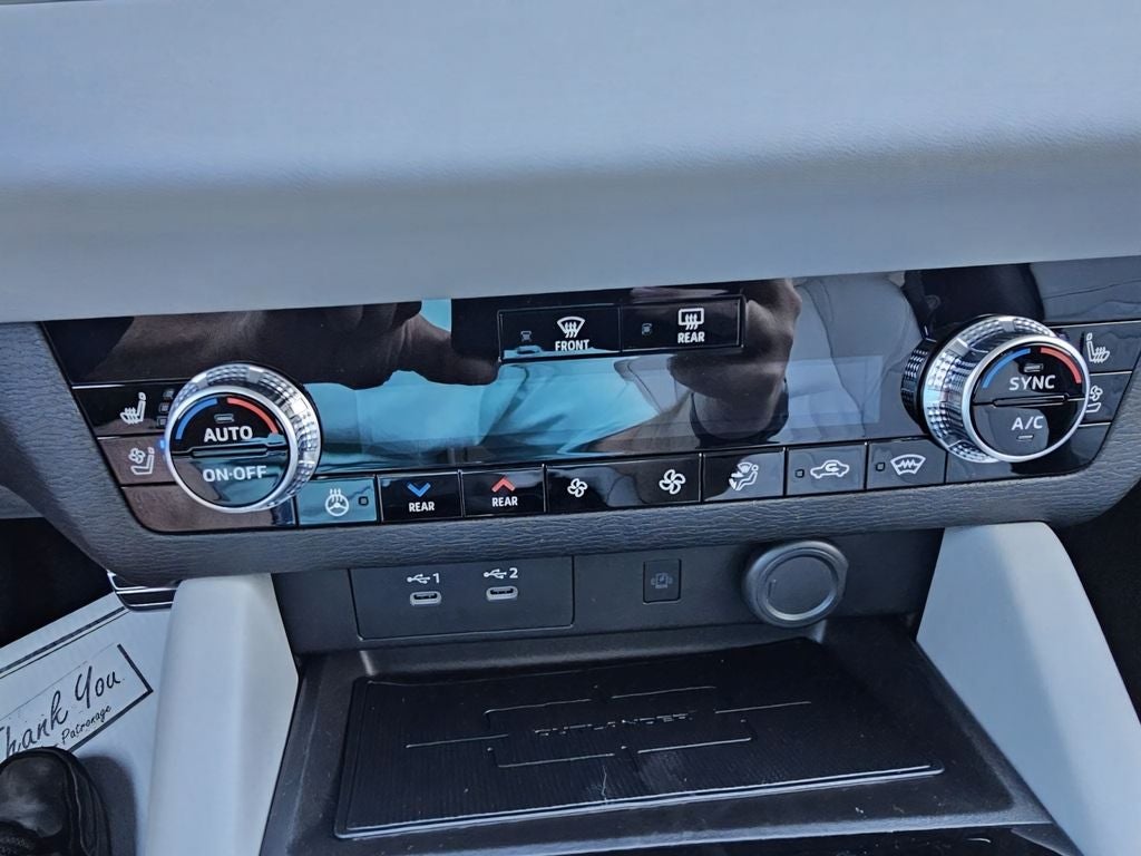 2025 Mitsubishi Outlander Base