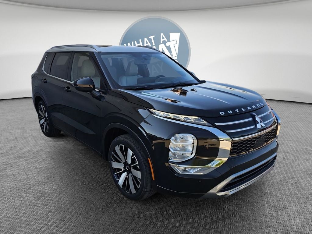 2025 Mitsubishi Outlander Base