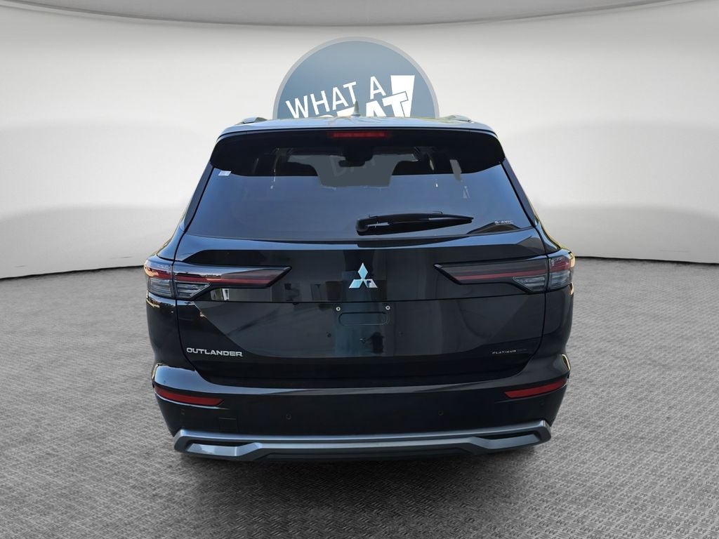 2025 Mitsubishi Outlander Base