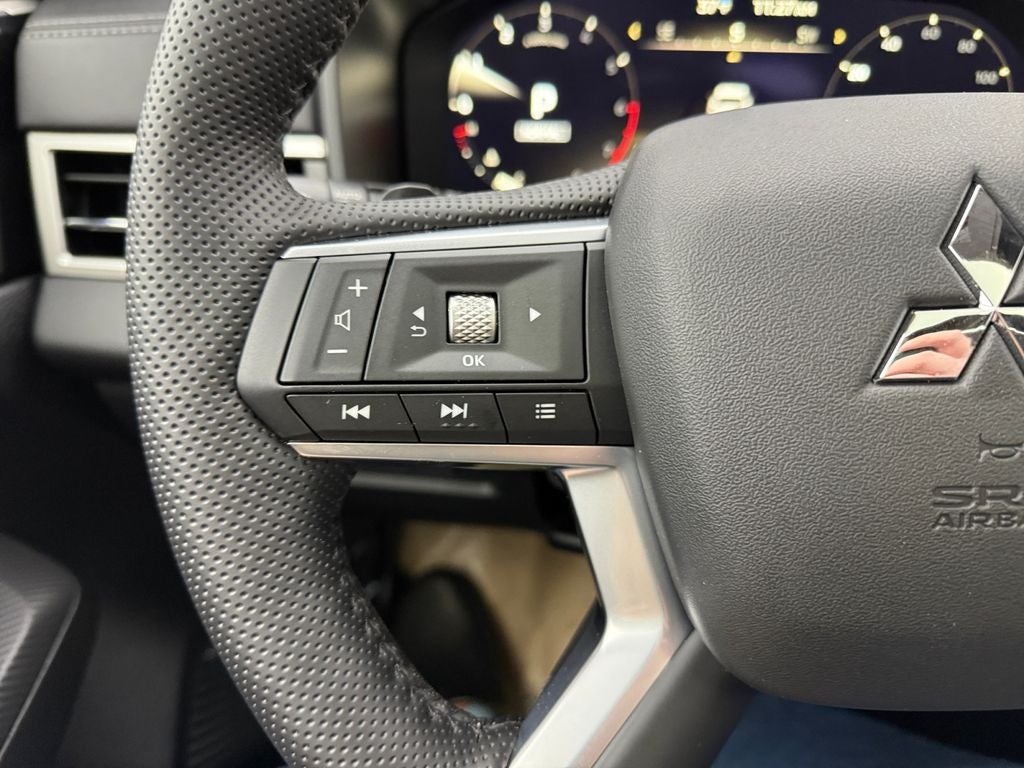 2026 Mitsubishi Outlander SEL