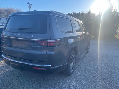 2023 Jeep Wagoneer Base