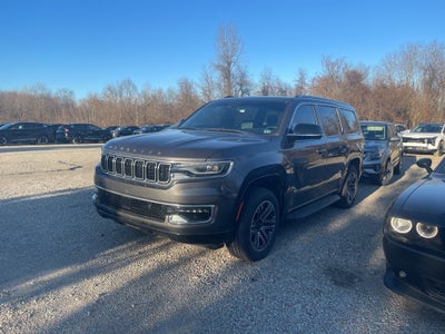 2023 Jeep Wagoneer Base