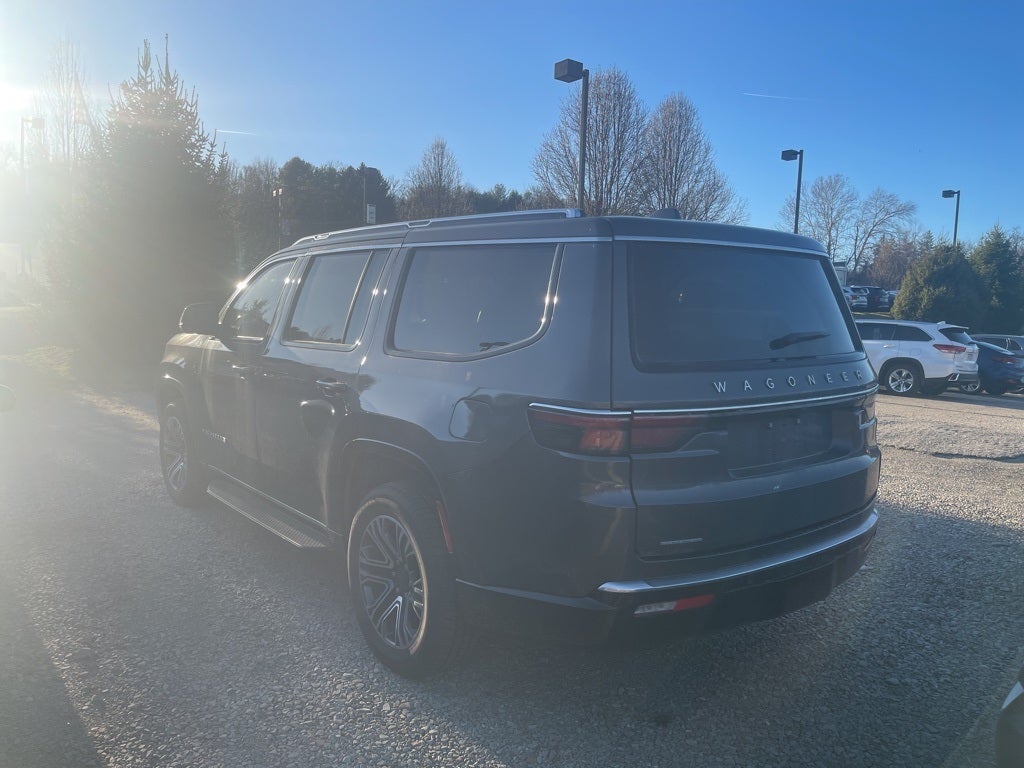2023 Jeep Wagoneer Base