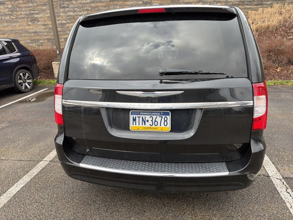 2014 Chrysler Town & Country Touring