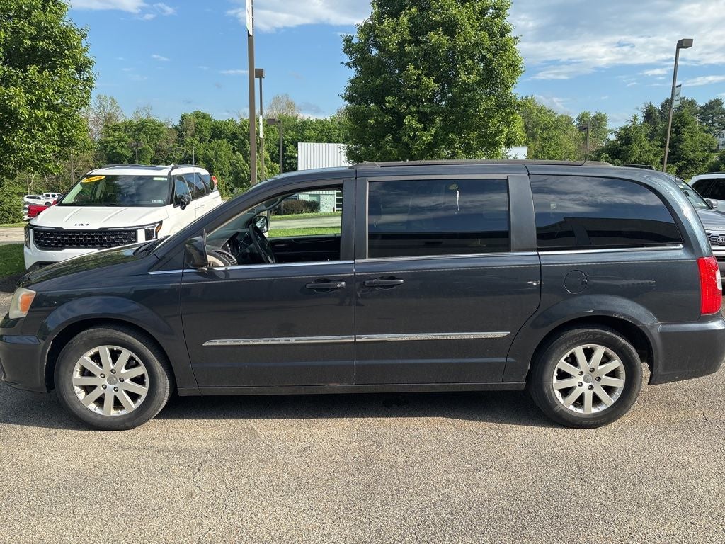 2014 Chrysler Town & Country Touring