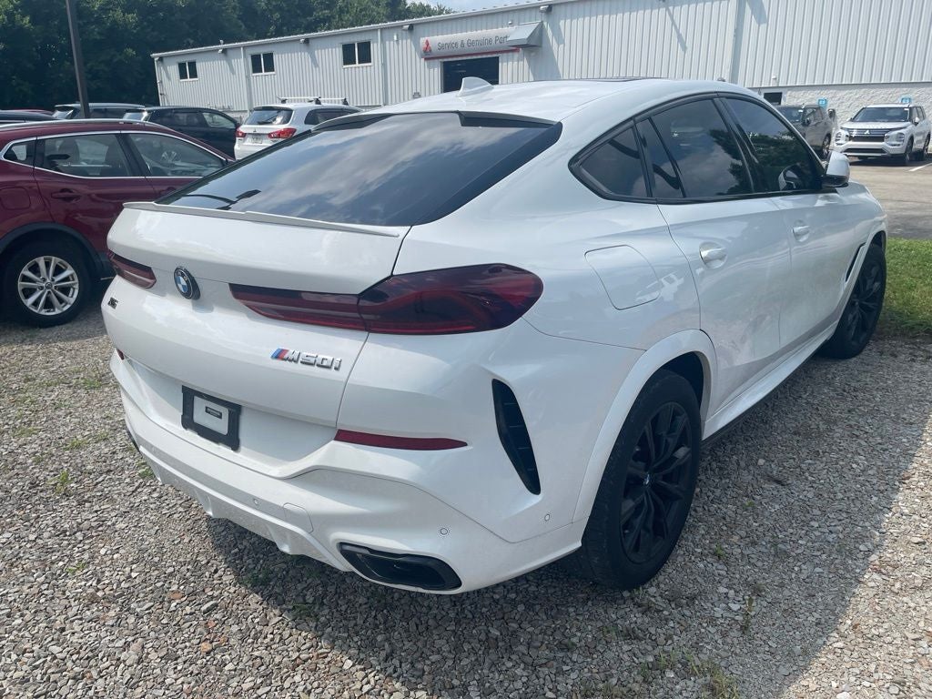 2021 BMW X6 M50i