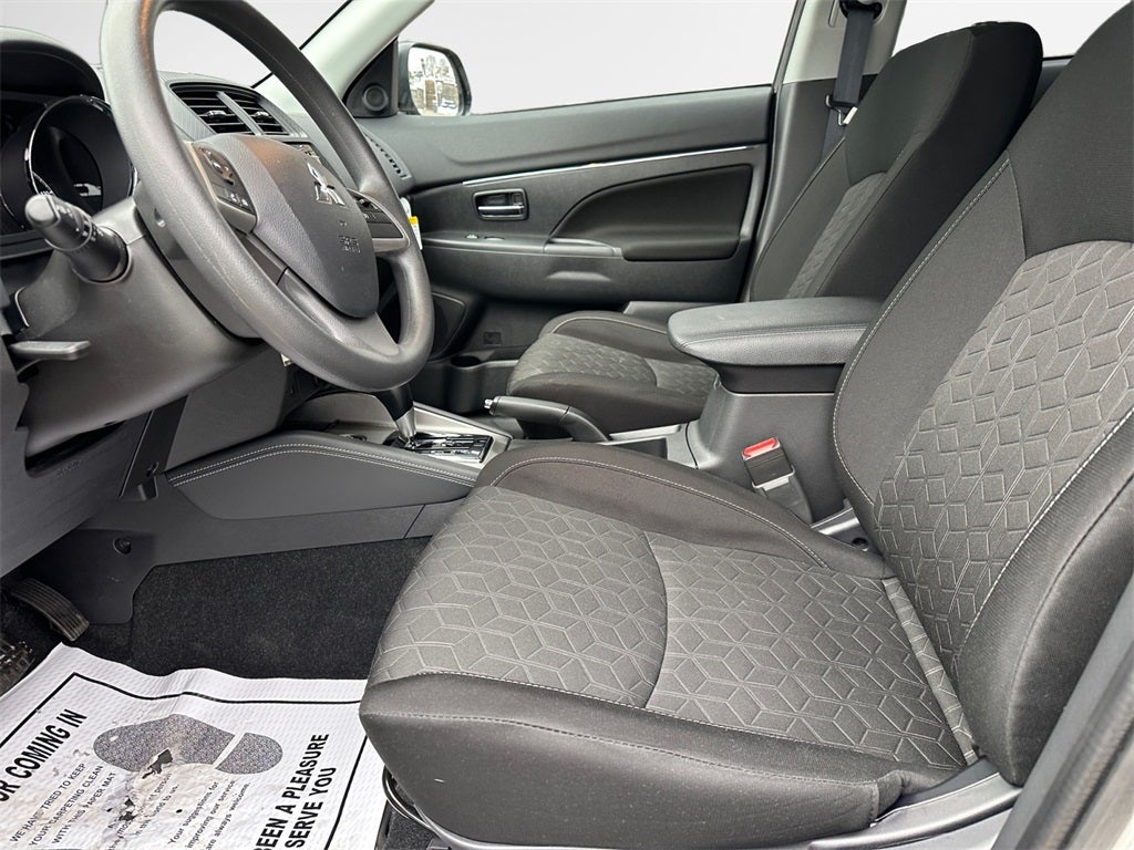 2025 Mitsubishi Outlander Sport Base