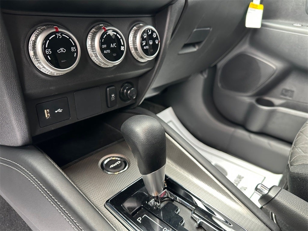 2025 Mitsubishi Outlander Sport Base