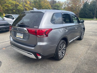 2020 Mitsubishi Outlander Base