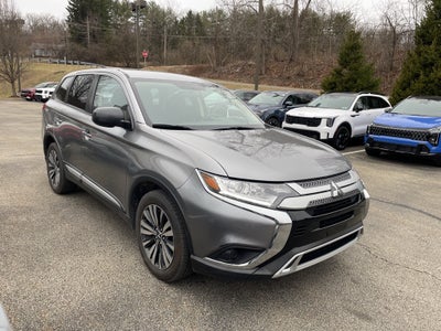 2020 Mitsubishi Outlander SE