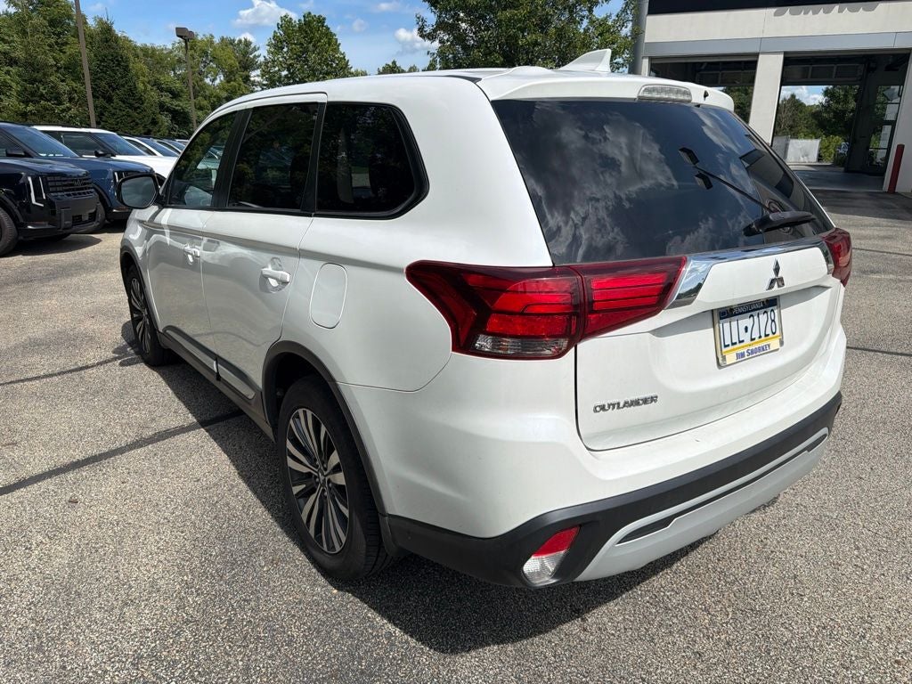 2020 Mitsubishi Outlander SE
