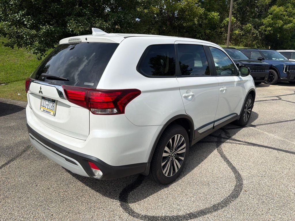2020 Mitsubishi Outlander SE