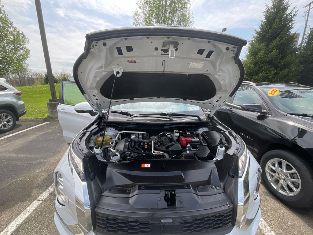 2022 Mitsubishi Outlander ES