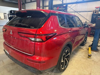 2022 Mitsubishi Outlander ES