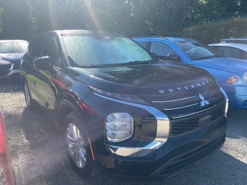2024 Mitsubishi Outlander ES