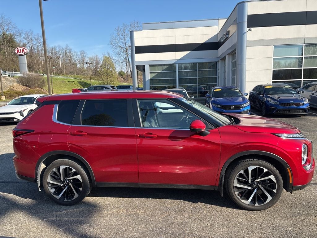 2022 Mitsubishi Outlander SE