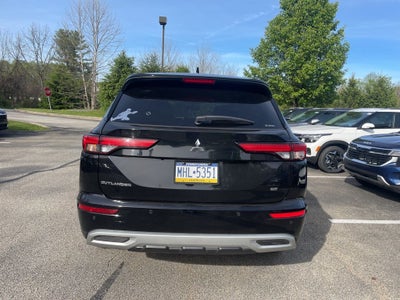 2022 Mitsubishi Outlander SE