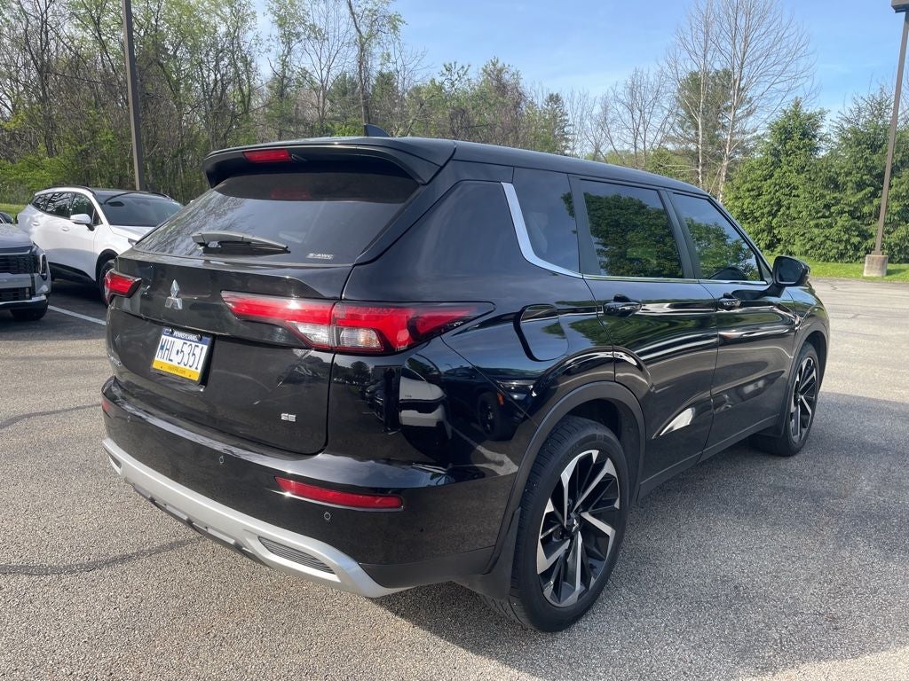 2022 Mitsubishi Outlander SE