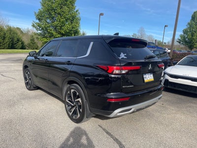 2022 Mitsubishi Outlander SE