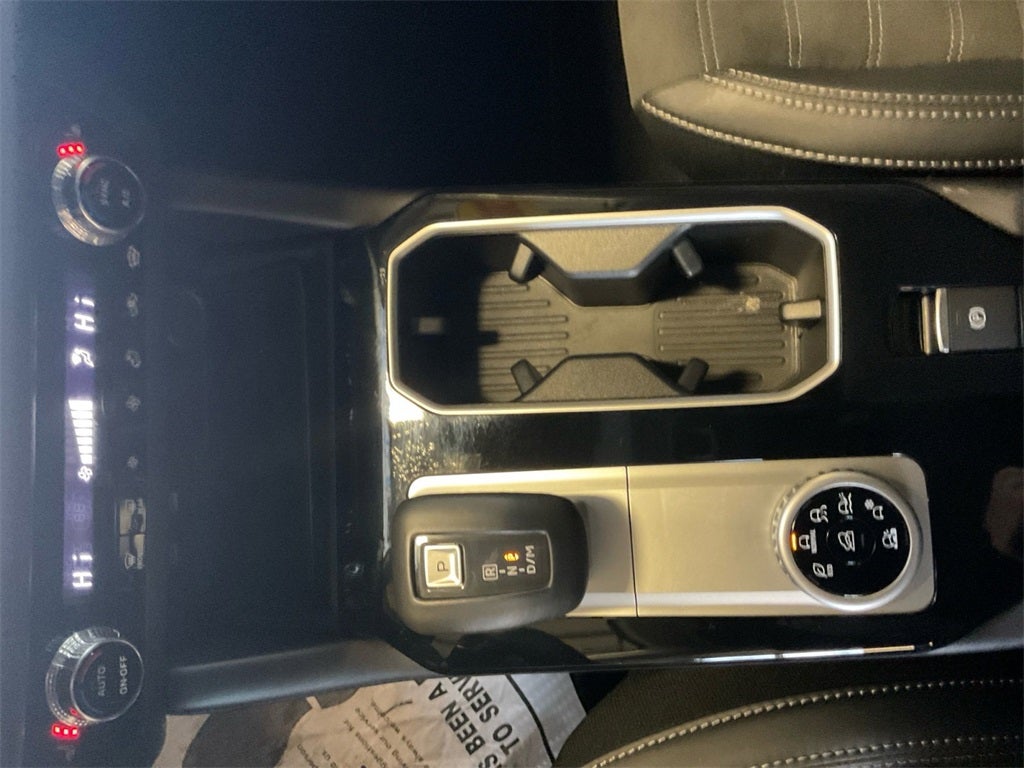 2025 Mitsubishi Outlander Base