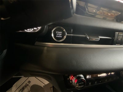 2025 Mitsubishi Outlander Base