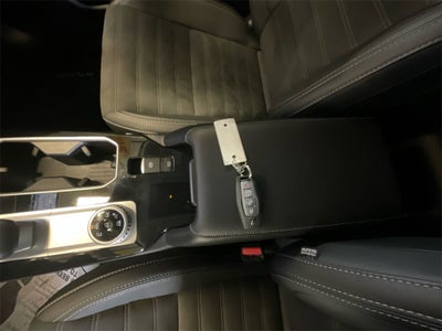 2025 Mitsubishi Outlander Base