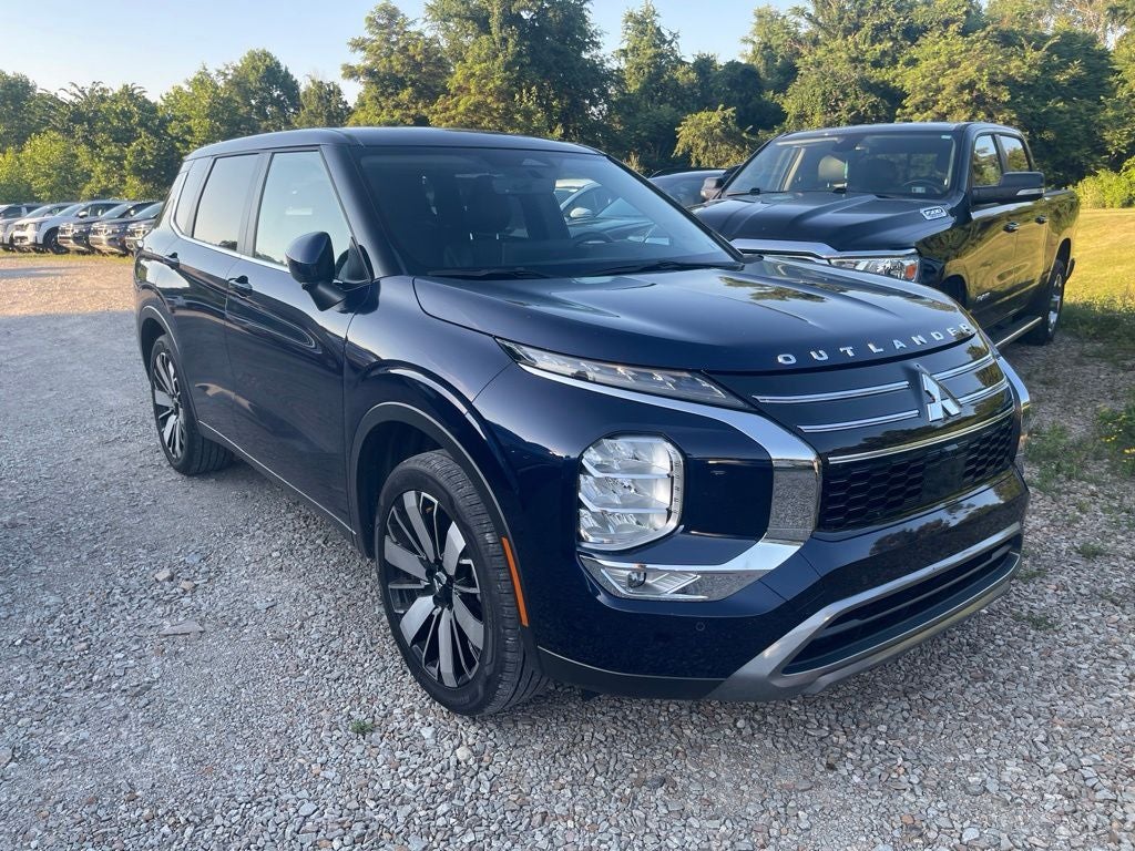 2025 Mitsubishi Outlander SE