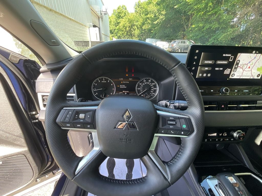 2025 Mitsubishi Outlander SE
