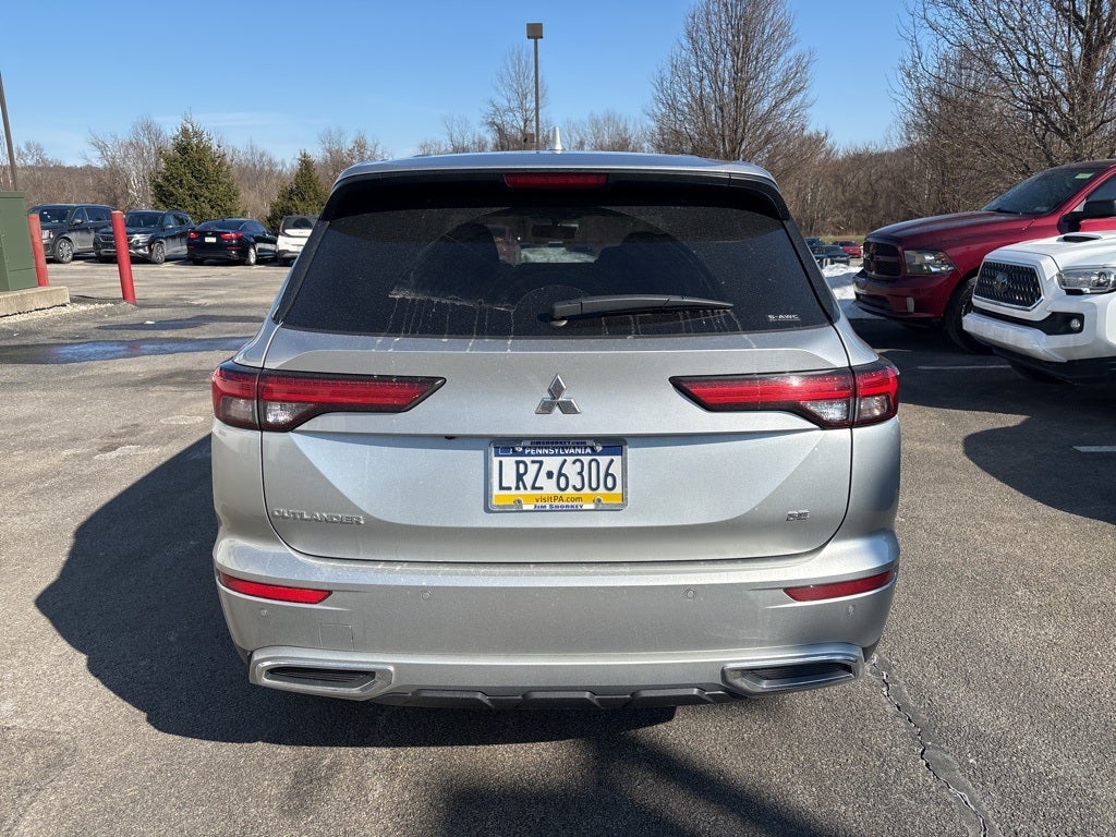 2024 Mitsubishi Outlander SE